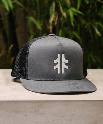 Load image into Gallery viewer, Autside Flatbill Trucker - Charcoal / Cream